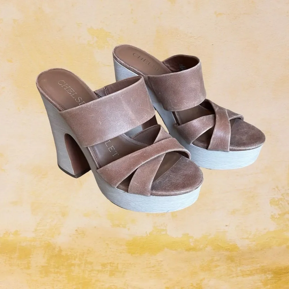 NWT Chelsea Violet Kapri Leather Platform Heels Sandals 9 1/2